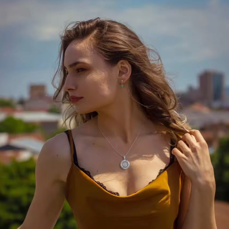 Aromatherapy Diffuser Necklaces – Wear Your Favourite Essential Oils image 1